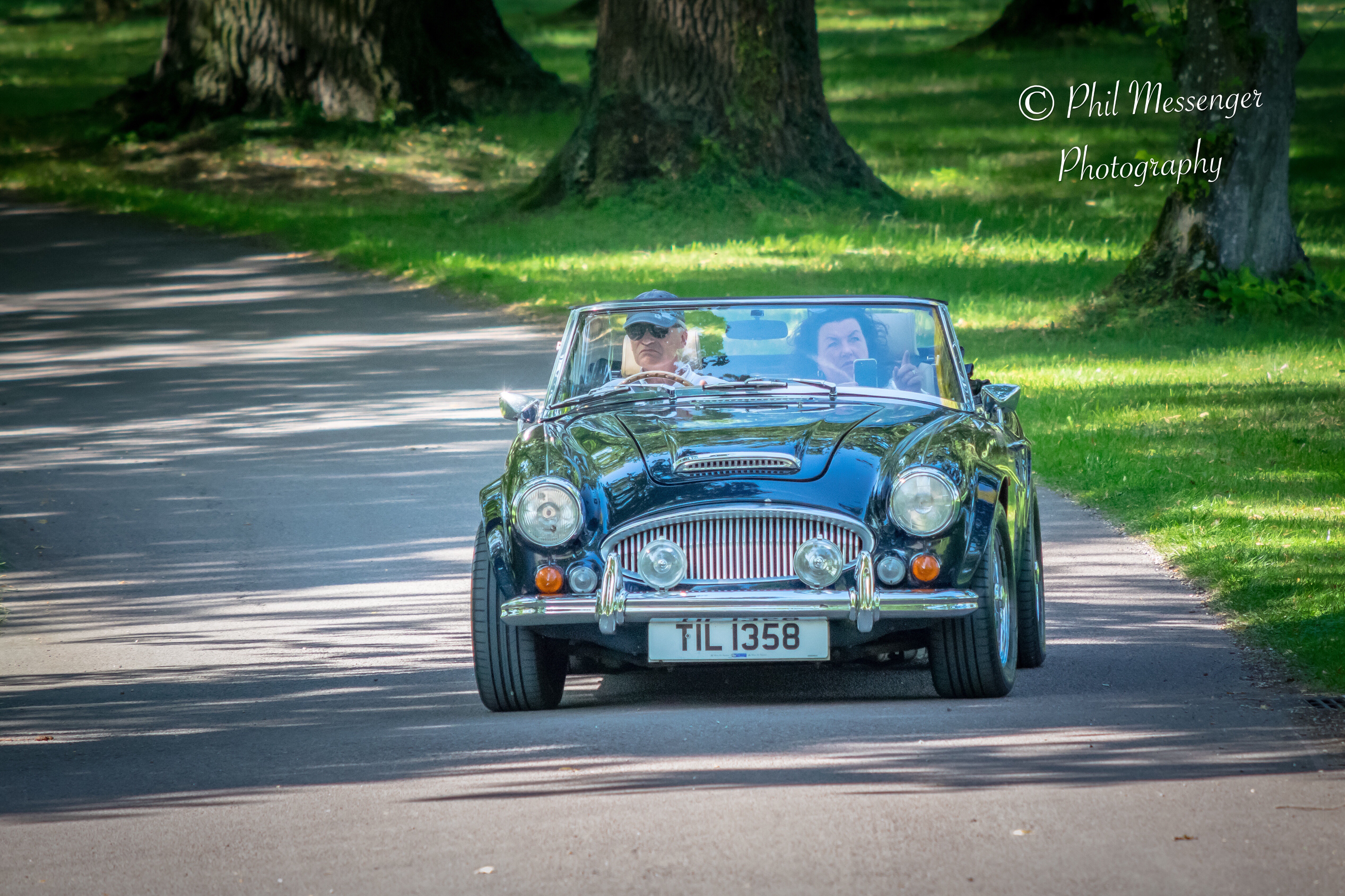 A couple of quick shots of this beautiful Austin Healey as it drove into Buscot Park, Oxfordshire.
