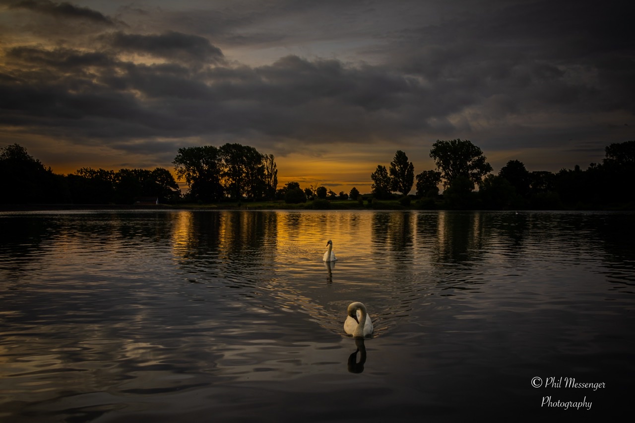 Early morning at Coate Water, Swindon, UK