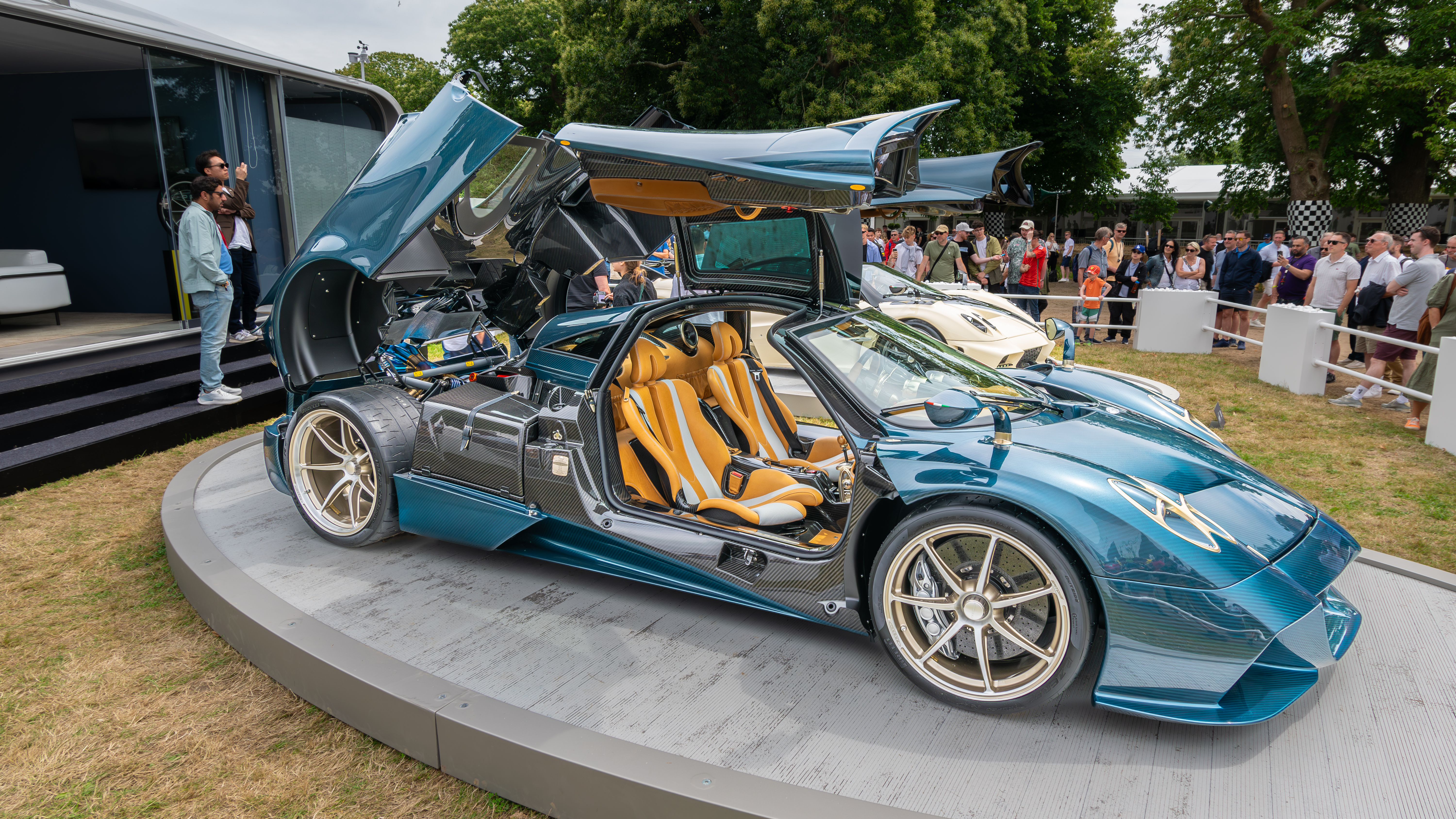 Pagani Huayra epitome
